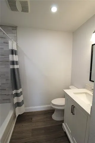 $2,300 | 2345 Floyd Street, Sarasota, FL 34239