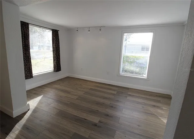 $2,300 | 2345 Floyd Street, Sarasota, FL 34239