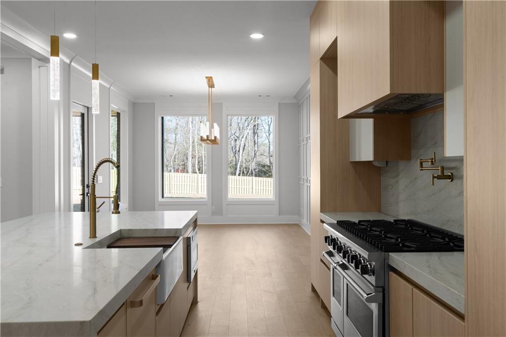 407 Thunder Road Suwanee, GA 30024 - Photo 27 of 126