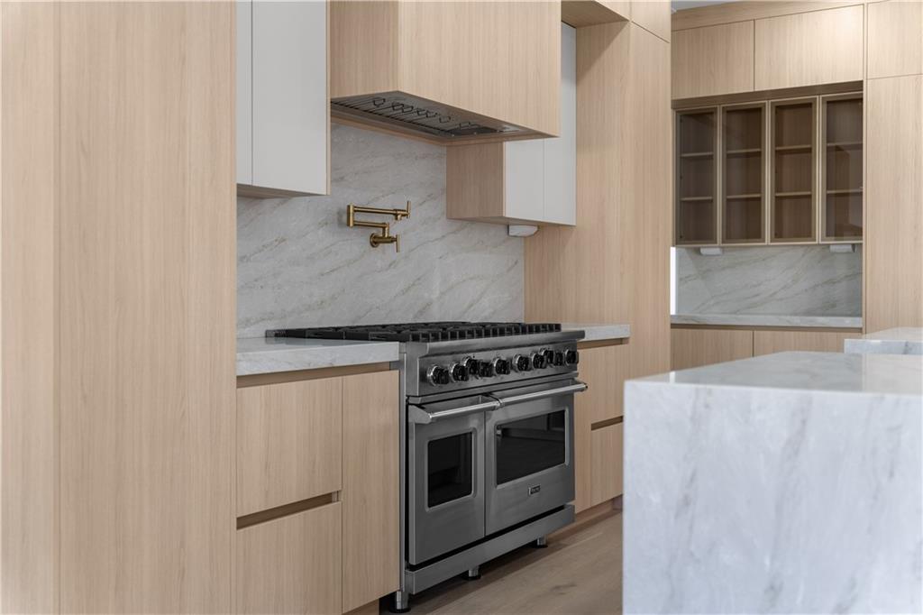 407 Thunder Road Suwanee, GA 30024 - Photo 32 of 126