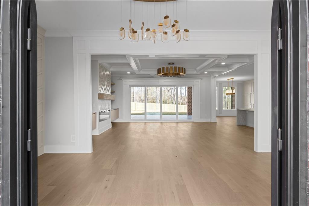 407 Thunder Road Suwanee, GA 30024 - Photo 4 of 126