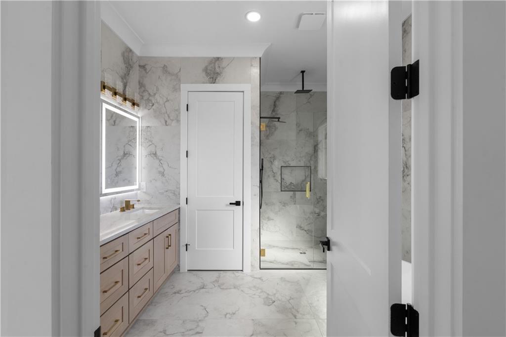 407 Thunder Road Suwanee, GA 30024 - Photo 75 of 126