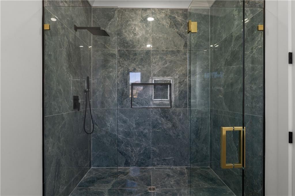 407 Thunder Road Suwanee, GA 30024 - Photo 95 of 126