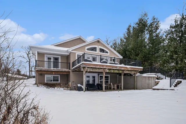 $699,000 | 10550 West Holland Lake Road, Greenville, MI 48838