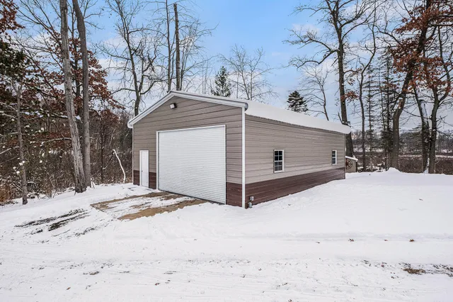 $699,000 | 10550 West Holland Lake Road, Greenville, MI 48838