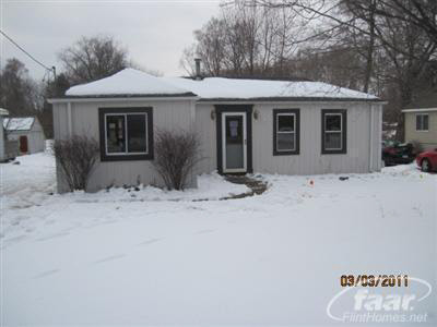1869 Decker Road Walled Lake, MI 48390 - Photo 1 of 8 20124593.JPG