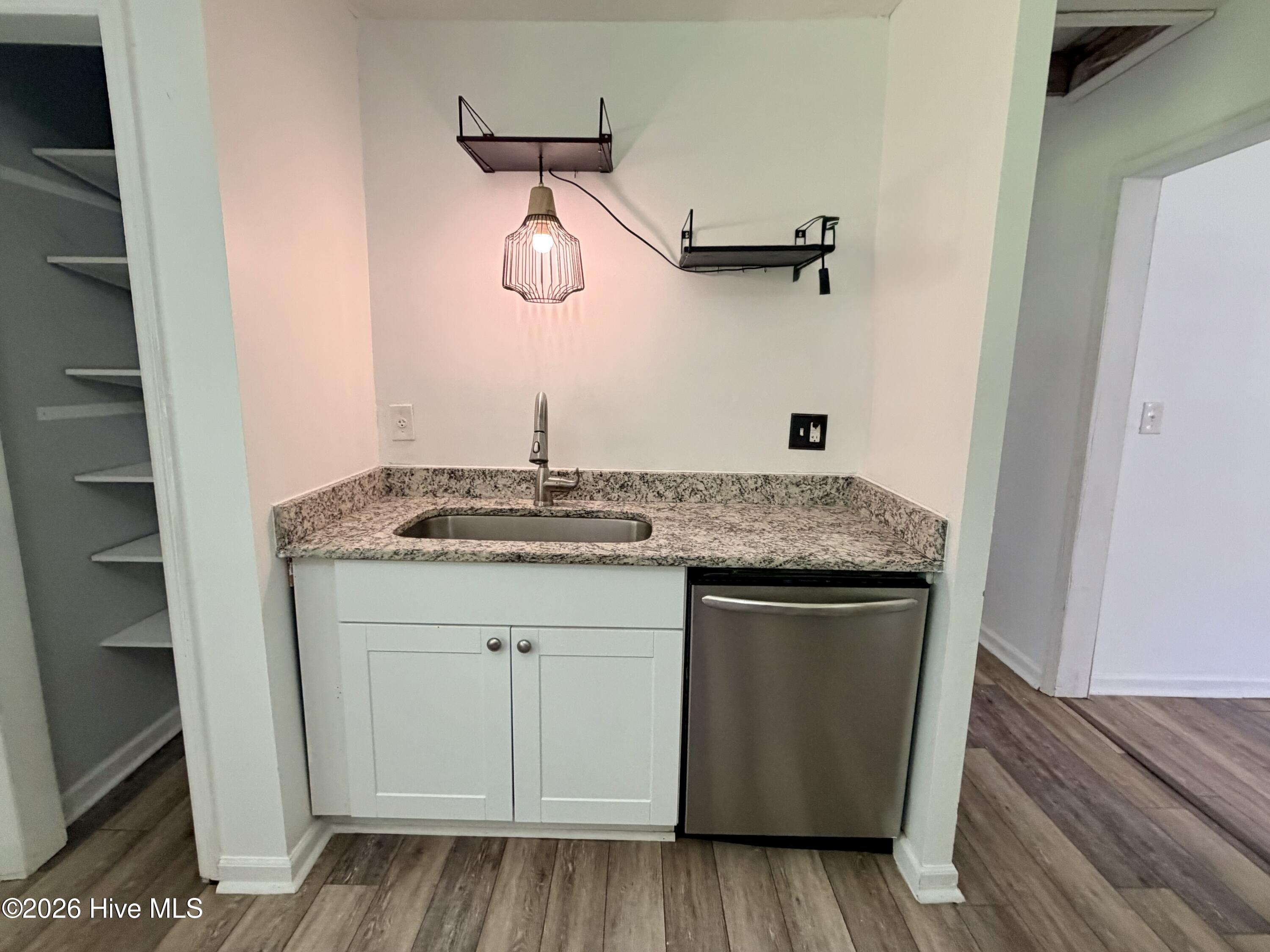 308 Sheffield Road Jacksonville, NC 28546 - Photo 9 of 22 Kitchen