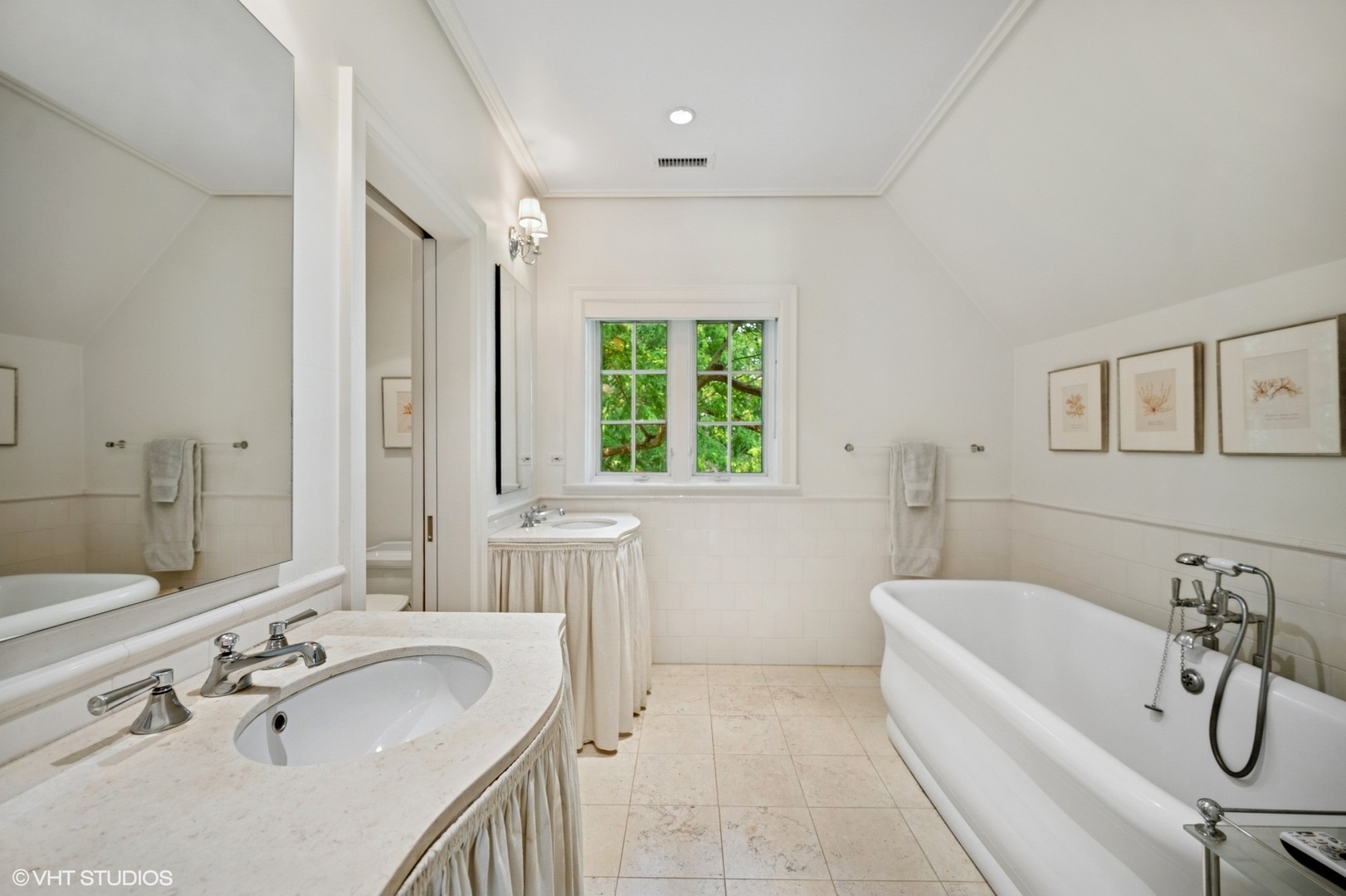 321 Leicester Road Kenilworth, IL 60043 - Photo 43 of 86 Gallery Image 43
