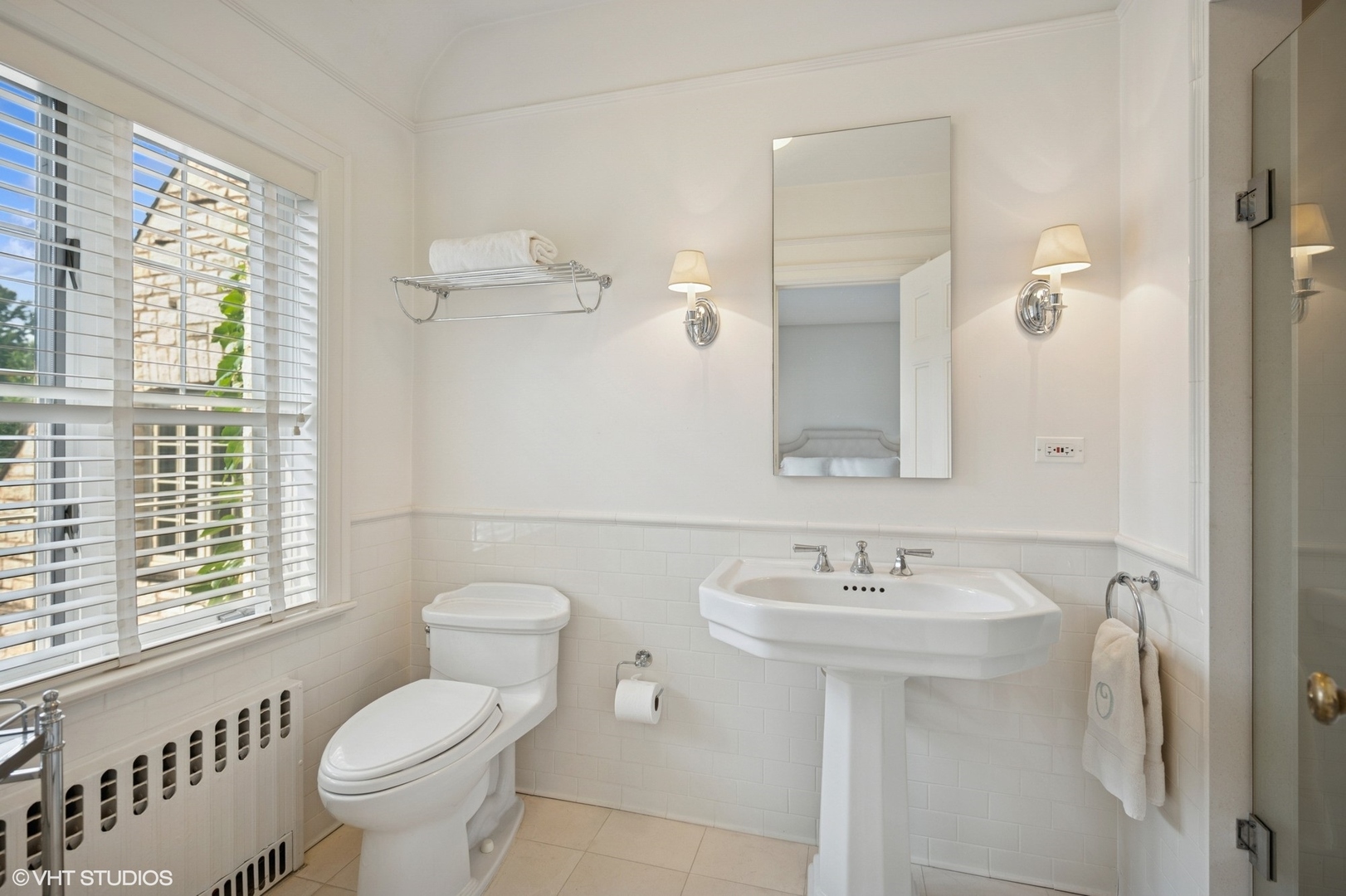 321 Leicester Road Kenilworth, IL 60043 - Photo 49 of 86 Gallery Image 49