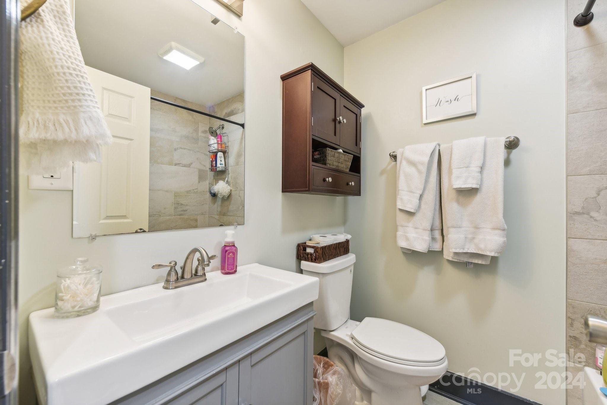 628 Manhasset Road Charlotte, NC 28209 - Photo 13 of 31