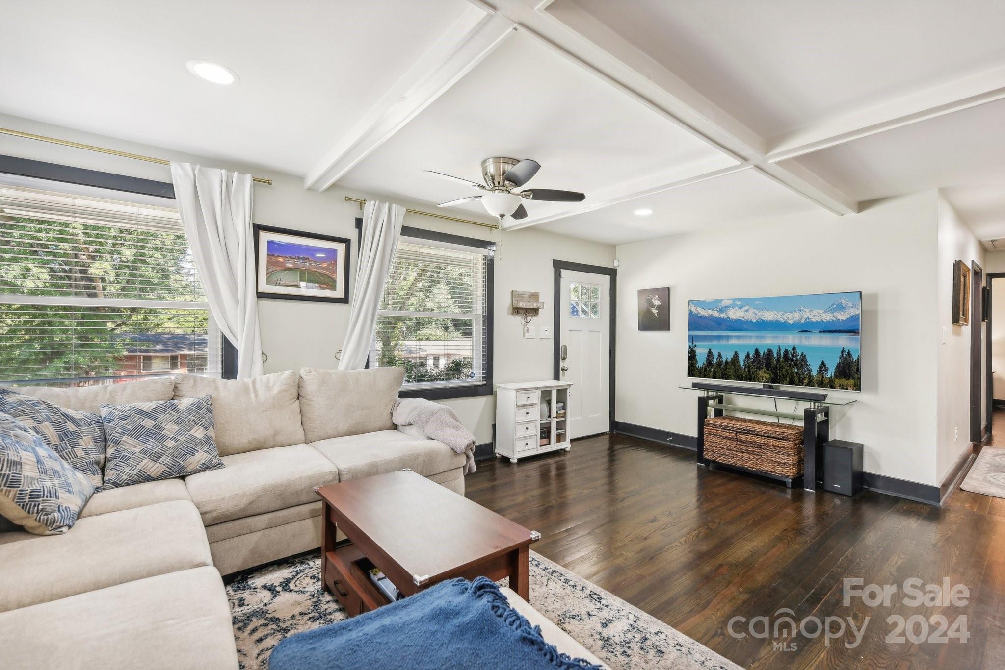 628 Manhasset Road Charlotte, NC 28209 - Photo 4 of 31