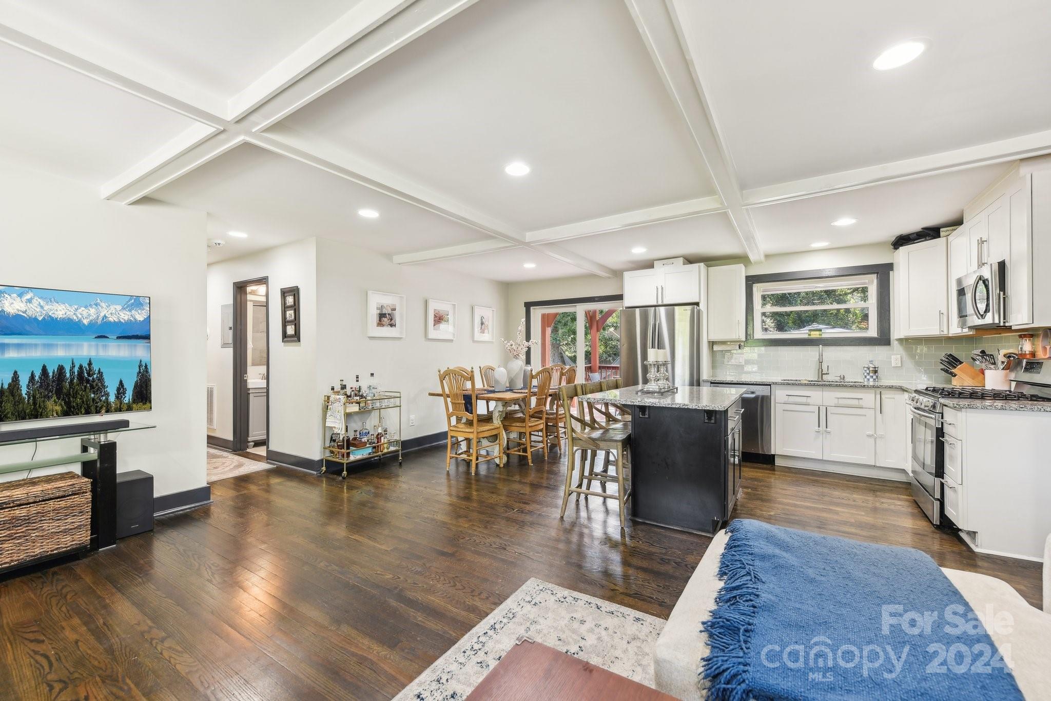 628 Manhasset Road Charlotte, NC 28209 - Photo 7 of 31