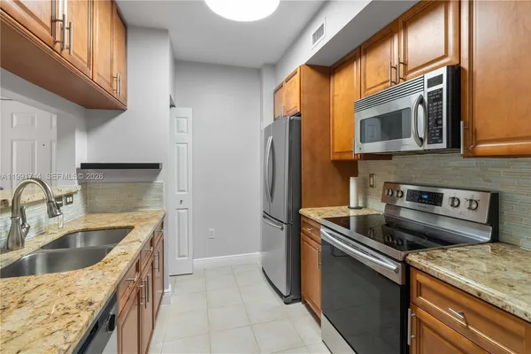 $2,200 | 2120 West Preserve Way, Unit 202, Miramar, FL 33025