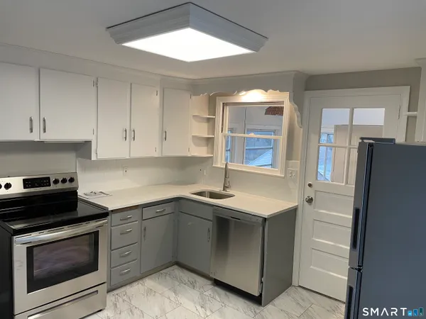 $2,500 | 103 Seymour Avenue, West Hartford, CT 06119