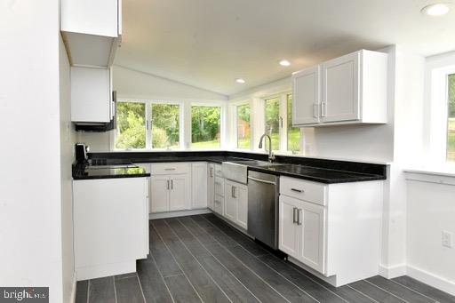 715 East Neversink Road Reading, PA 19606 - Photo 6 of 25 Gallery Image 6