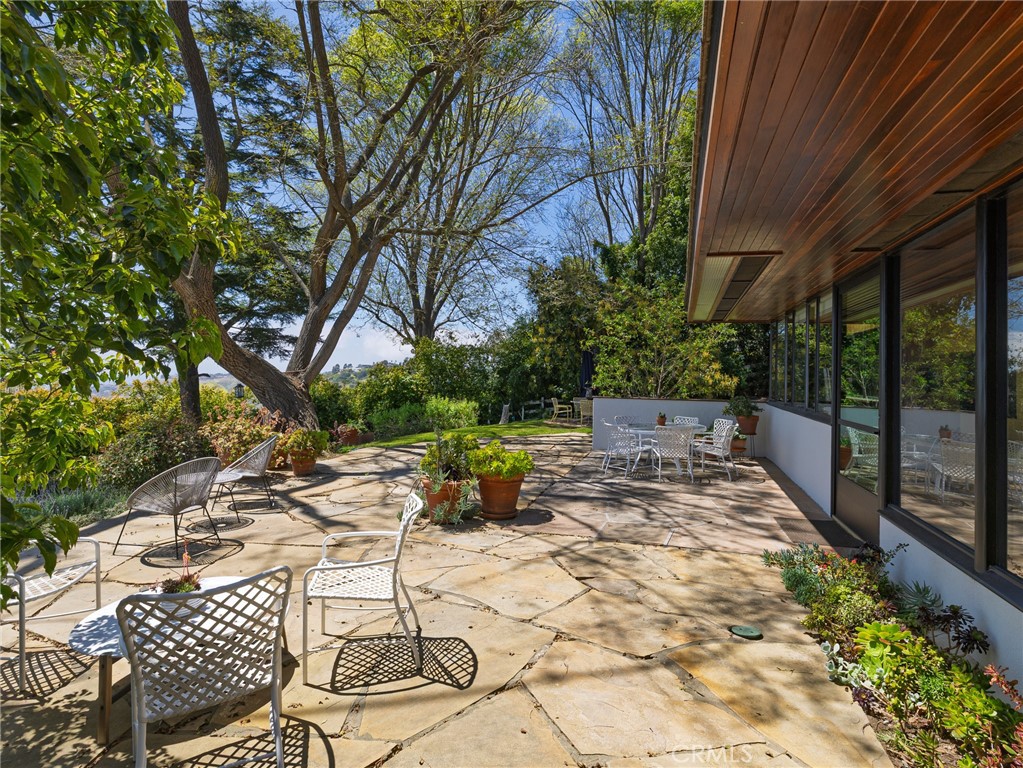 7 Cinchring Road Rolling Hills, CA 90274 - Photo 29 of 38