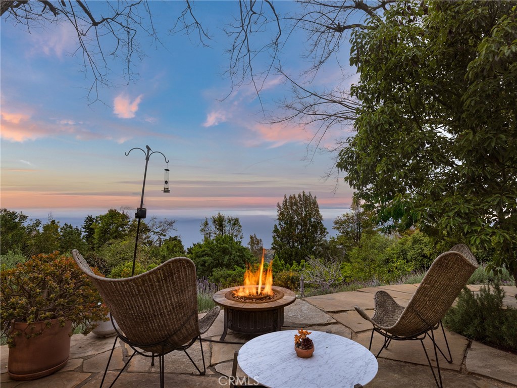 7 Cinchring Road Rolling Hills, CA 90274 - Photo 4 of 38