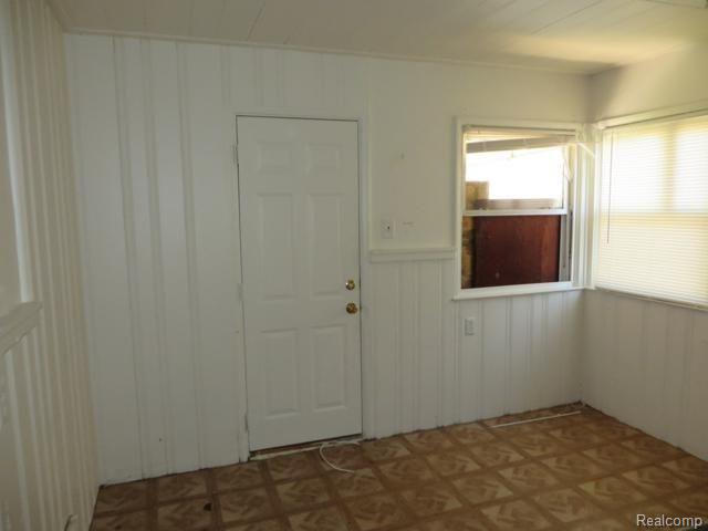 20122 Moross Road Detroit, MI 48224 - Photo 8 of 13