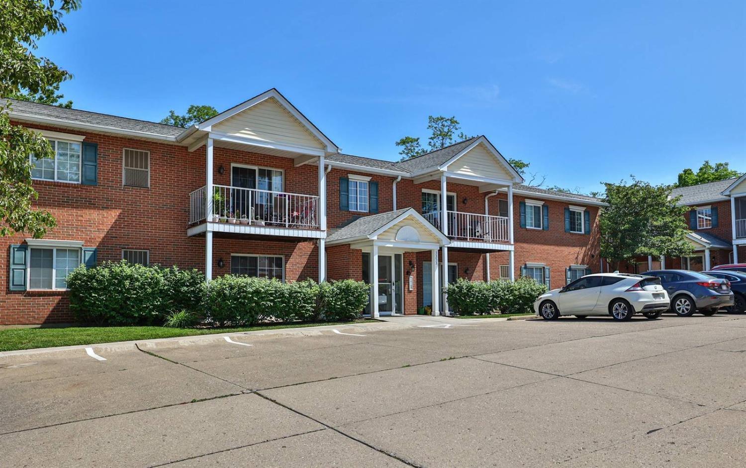 3353 Alpine Place, Unit 11 Cheviot, OH 45211 - Photo 2 of 26