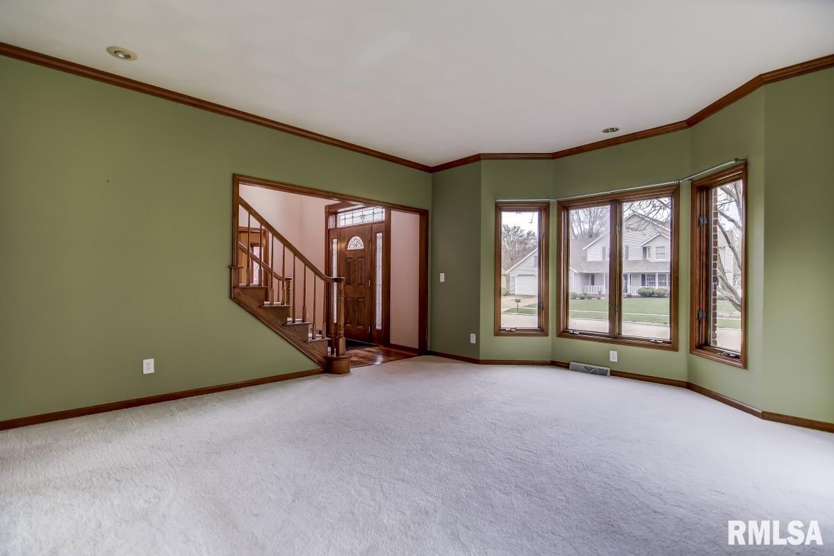 405 Colbrook Drive Springfield, IL 62702 - Photo 3 of 49