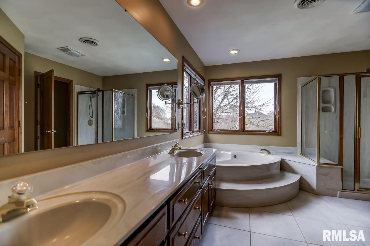 405 Colbrook Drive Springfield, IL 62702 - Photo 29 of 49