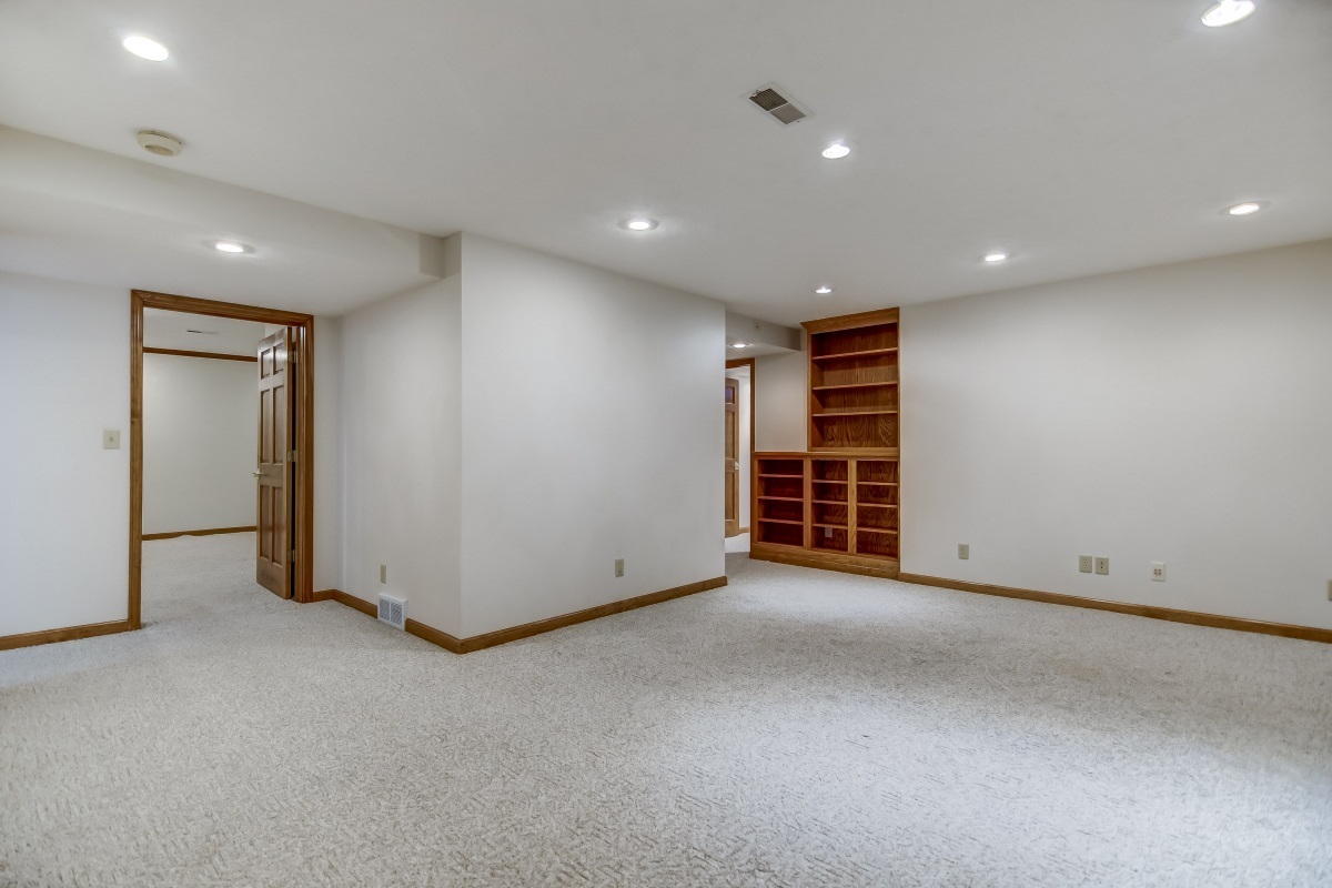 405 Colbrook Drive Springfield, IL 62702 - Photo 45 of 49