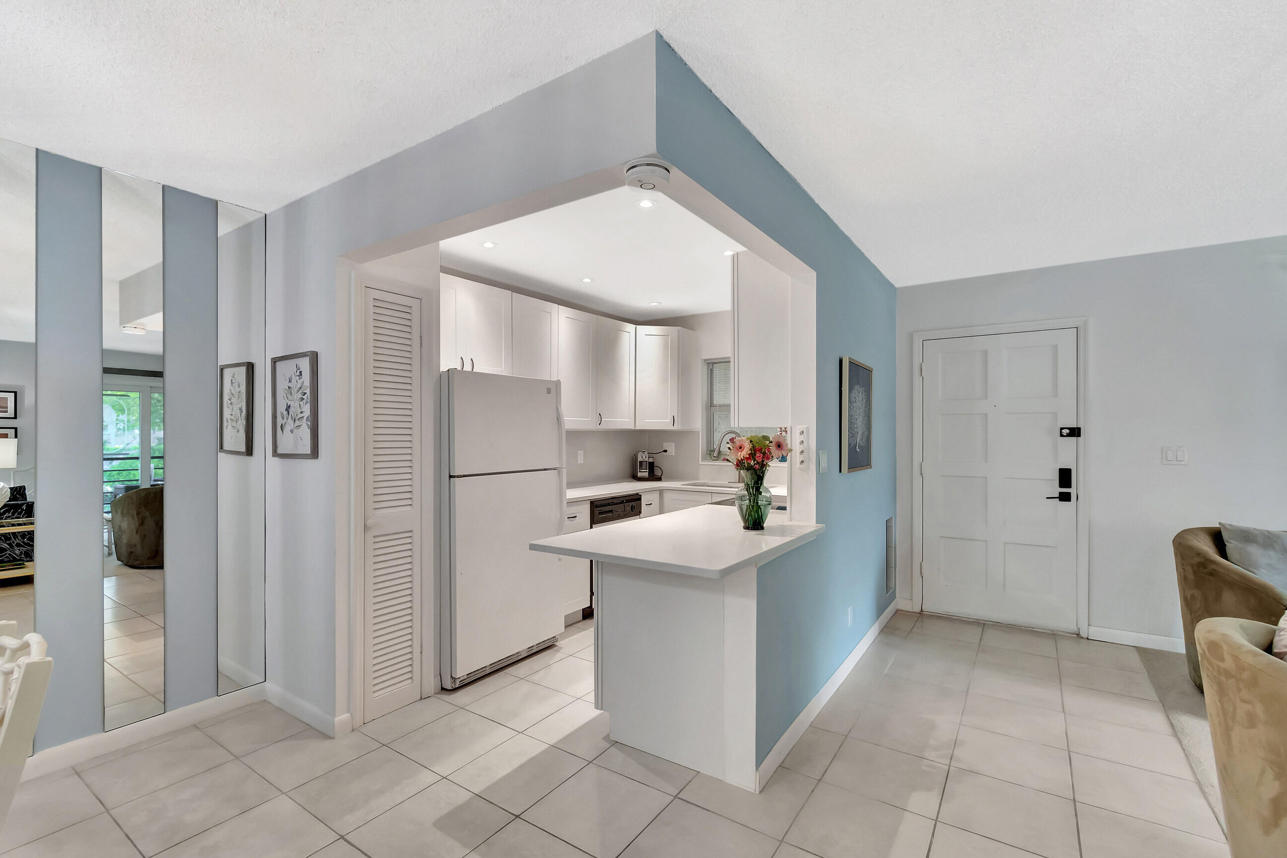 1301 Northwest 12th Avenue, Unit 412A Boca Raton, FL 33486 - Photo 10 of 49 DSC_6863