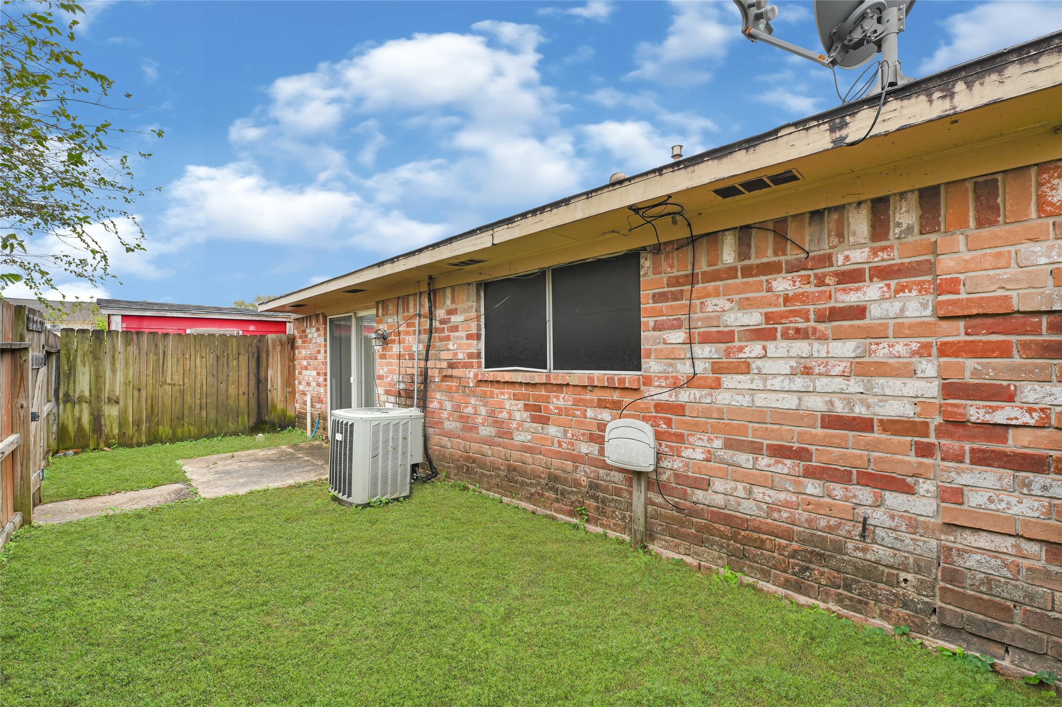 3328 Burke Road, Unit 71 Pasadena, TX 77504 - Photo 27 of 30 Back patio