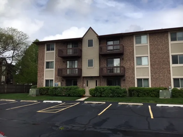 $1,695 | 1495 Georgia Court, Unit 204, Naperville, IL 60540