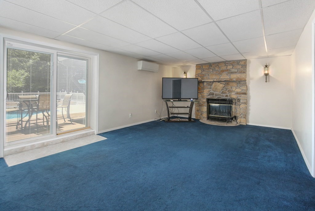 9 Riverside Drive Webster, MA 01570 - Photo 26 of 42 Gallery Image 26