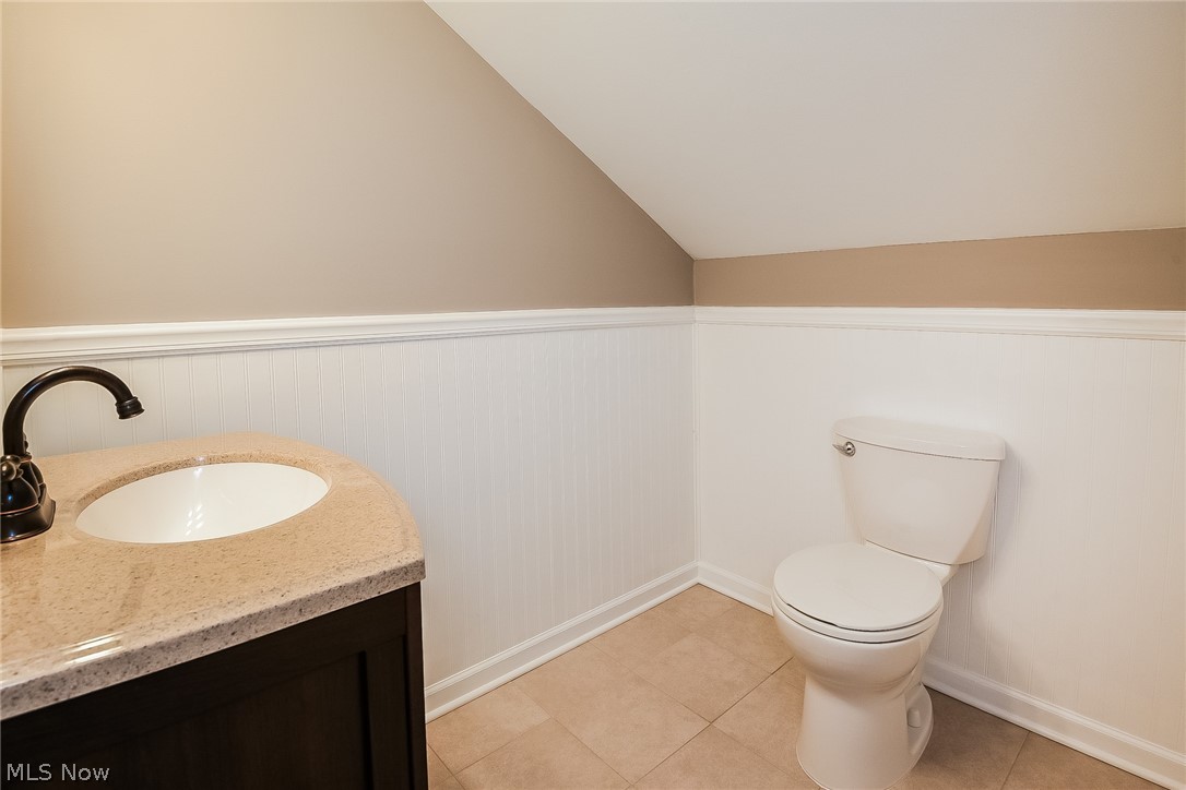 15114 Triskett Road Cleveland, OH 44111 - Photo 11 of 39