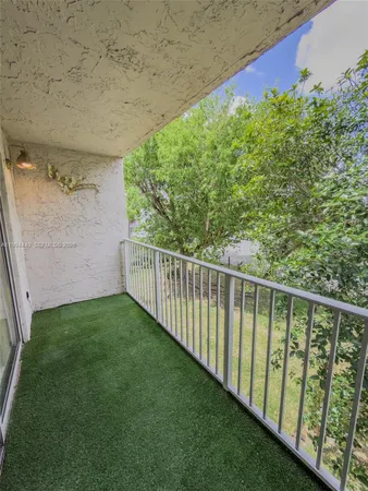 $2,300 | 8411 Northwest 8th Street, Unit 301, Miami, FL 33126