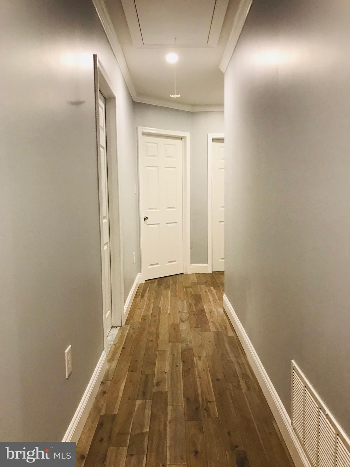 224 Ellis Road Havertown, PA 19083 - Photo 22 of 52 Main Level Hallway
