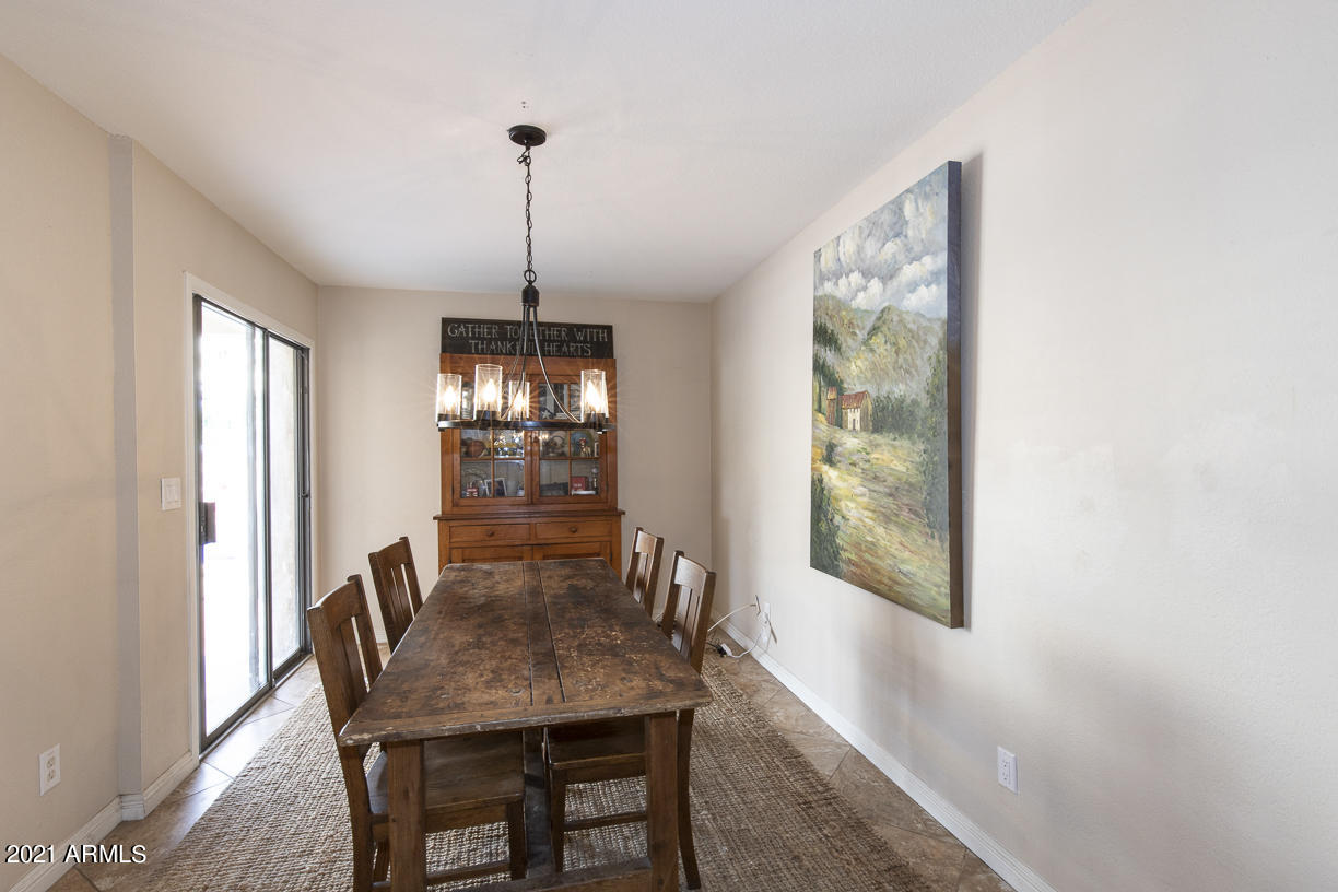 1517 East Royal Palm Road Phoenix, AZ 85020 - Photo 11 of 26 1517 E Royal Palm-11