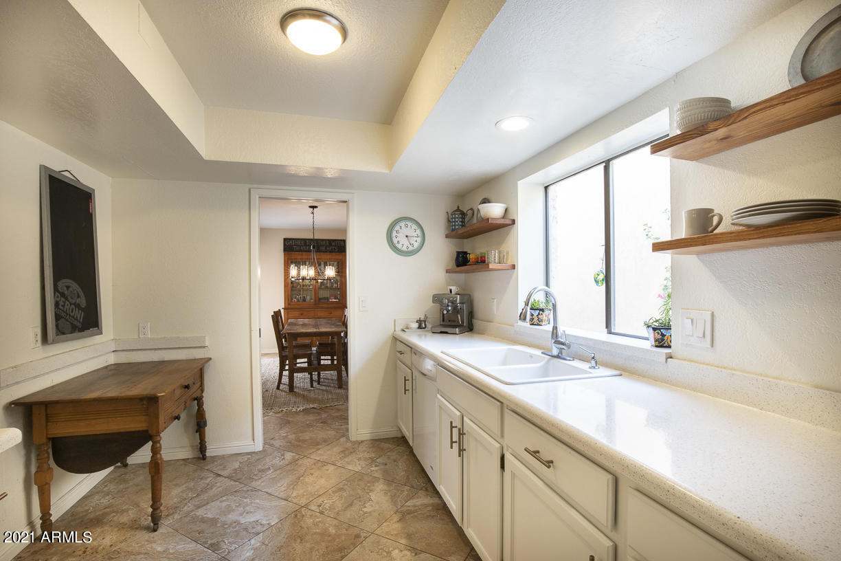 1517 East Royal Palm Road Phoenix, AZ 85020 - Photo 10 of 26 1517 E Royal Palm-10