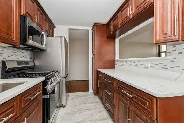 $1,600 | 6700 South South Shore Drive, Unit 11F, Chicago, IL 60649