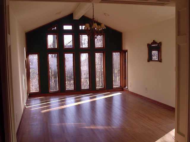 2637 Minerva Lake Road Columbus, OH 43231 - Photo 8 of 9 Gallery Image 8