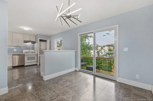 $4,000 | 132 Waverly Avenue, Unit 2, Mamaroneck, NY 10543