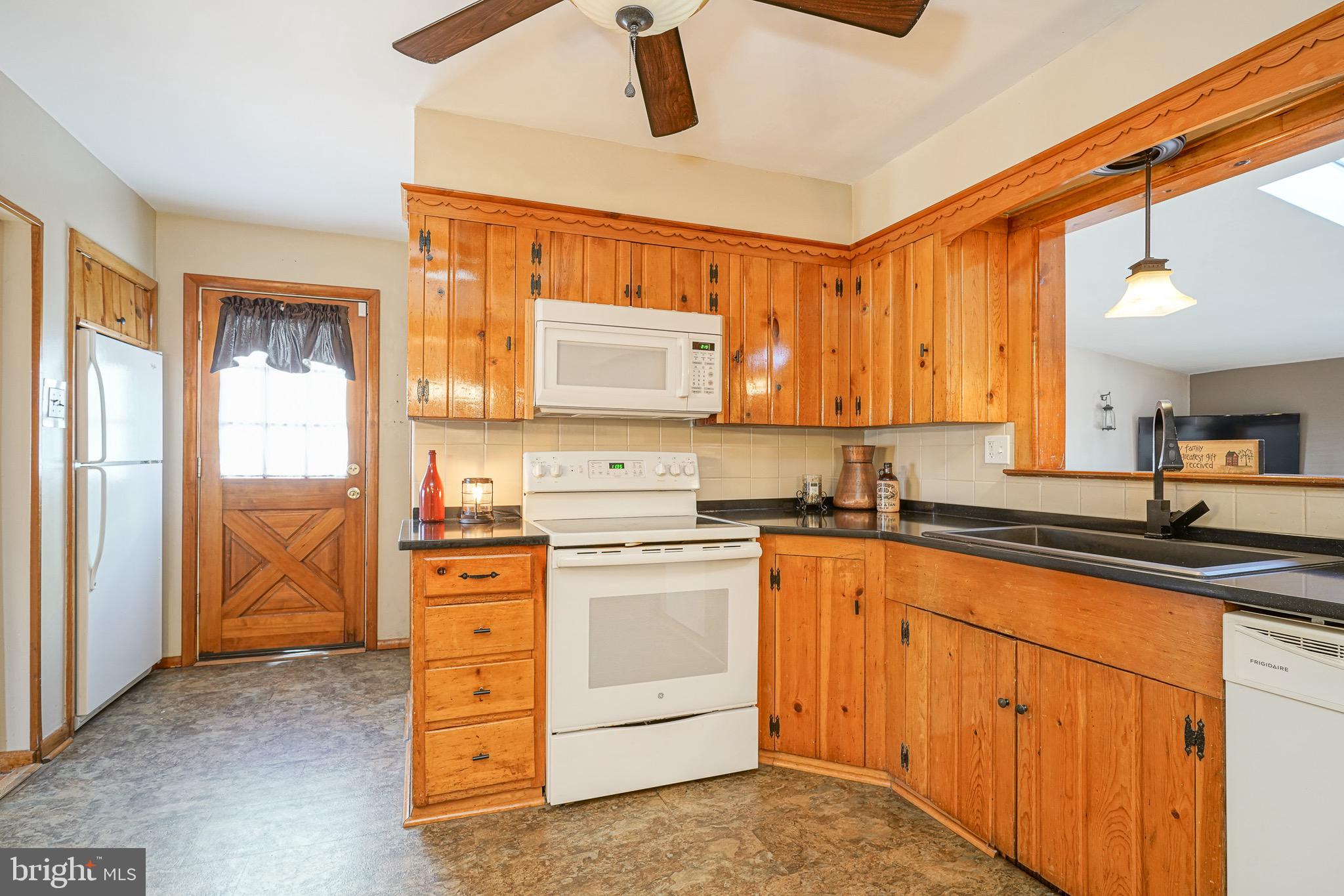 305 Cornell Road Glassboro, NJ 08028 - Photo 11 of 42