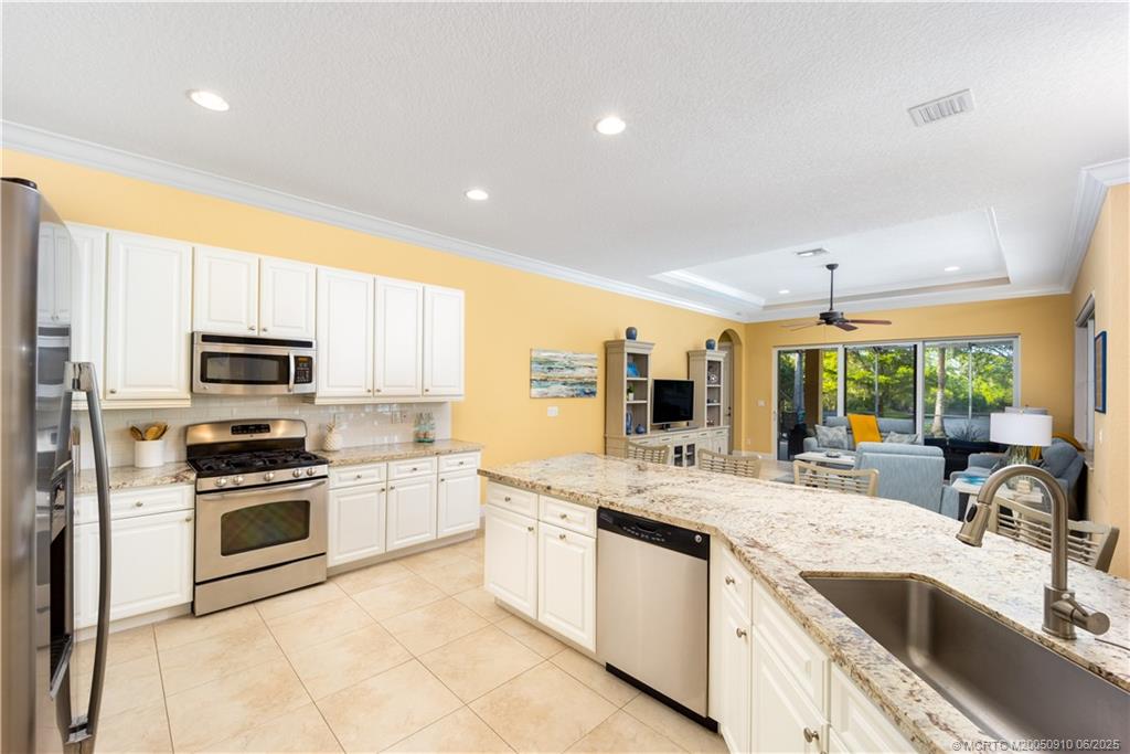 155 Southeast Ethan Terrace Stuart, FL 34997 - Photo 19 of 52