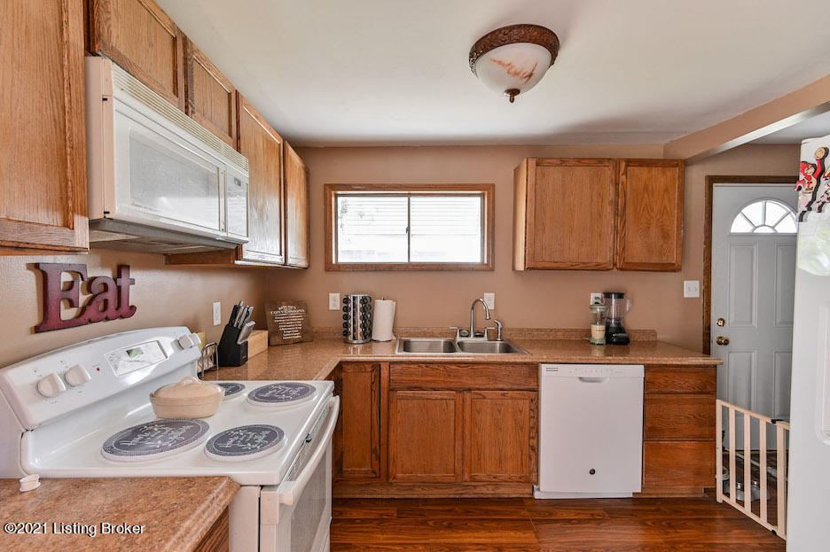 3401 Olive Rd 8