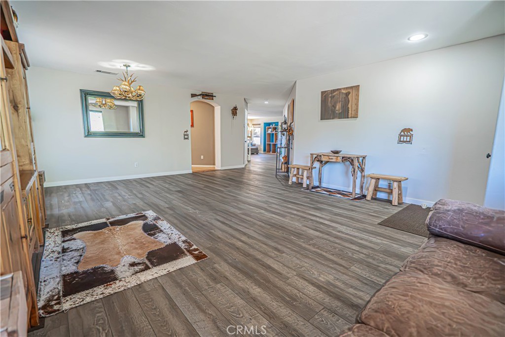 32628 Ridge Top Lane Castaic, CA 91384 - Photo 12 of 57 Gallery Image 12