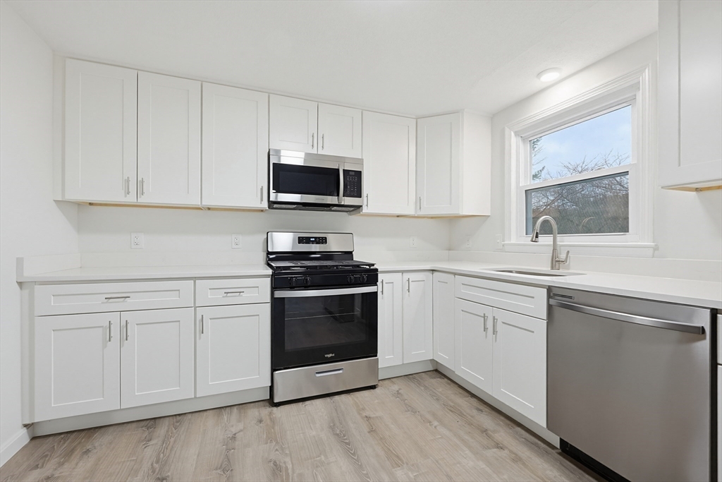 58 Ray Avenue Bellingham, MA 02019 - Photo 11 of 39