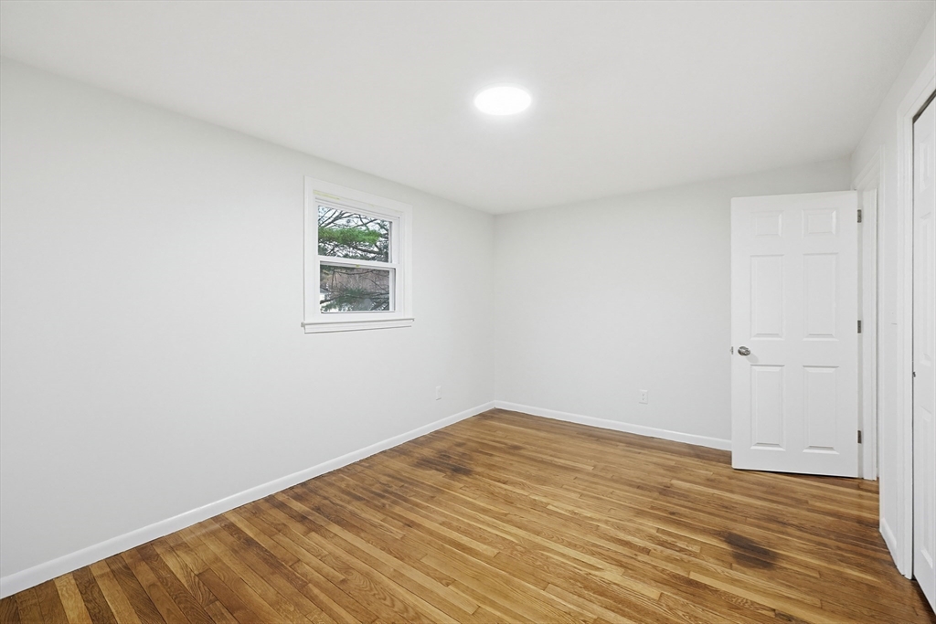 58 Ray Avenue Bellingham, MA 02019 - Photo 14 of 39