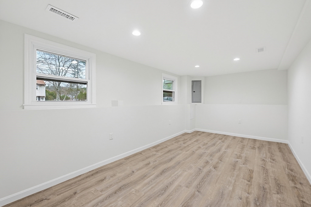 58 Ray Avenue Bellingham, MA 02019 - Photo 32 of 39