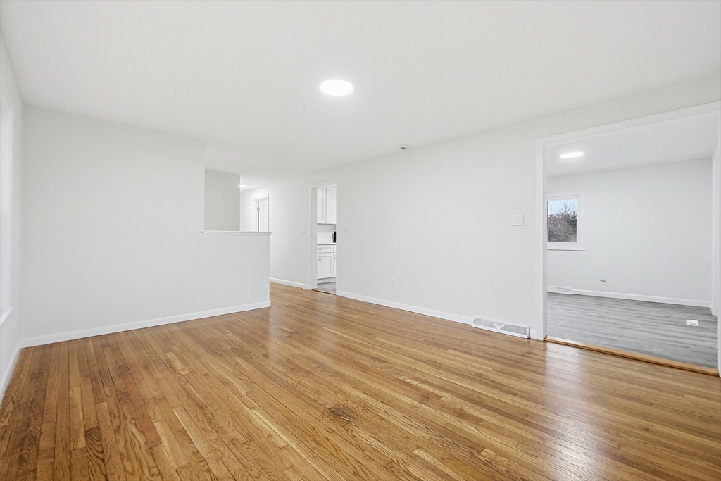 58 Ray Avenue Bellingham, MA 02019 - Photo 6 of 39