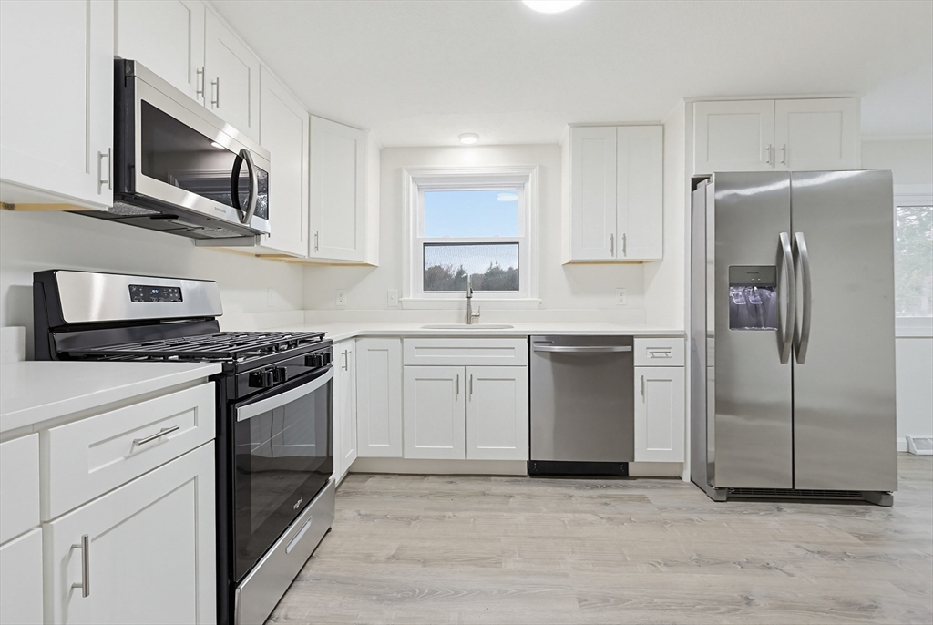 58 Ray Avenue Bellingham, MA 02019 - Photo 7 of 39