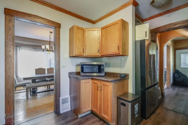 $209,900 | 917 North 6th Street, Manitowoc, WI 54220