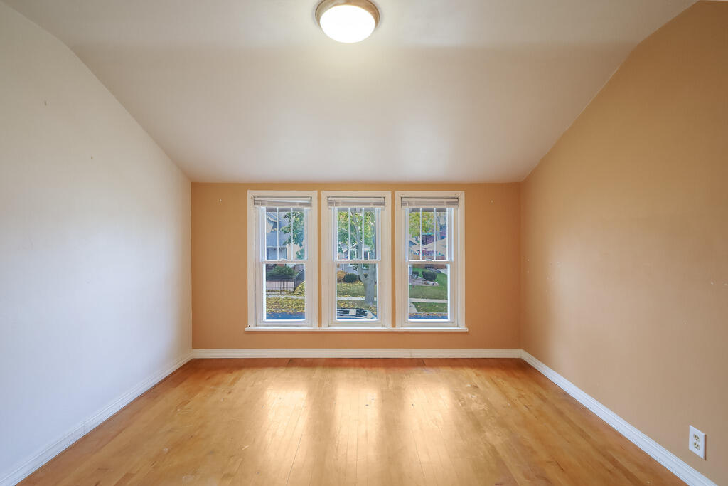 917 North 6th Street Manitowoc, WI 54220 - Photo 22 of 30 IMG_3240