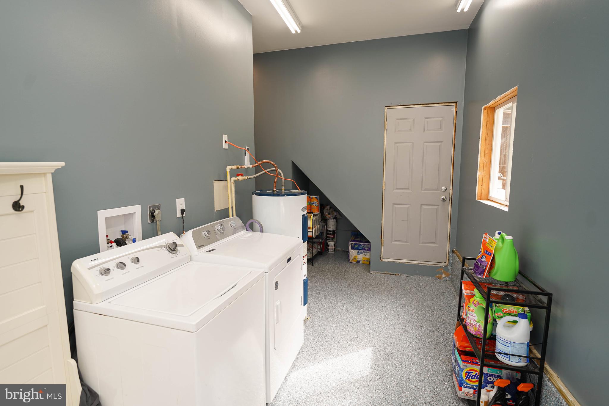 29325 West Line Road Delmar, MD 21875 - Photo 47 of 48 a utility room with dryer and washer